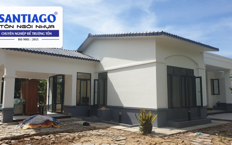 Lợp Mái Nhà Cấp 4 Bằng Ngói Nhựa Hết Bao Nhiêu Tiền