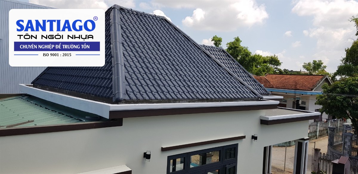 Mái bánh ú lợp ngói nhựa xám ở Đại Hiệp