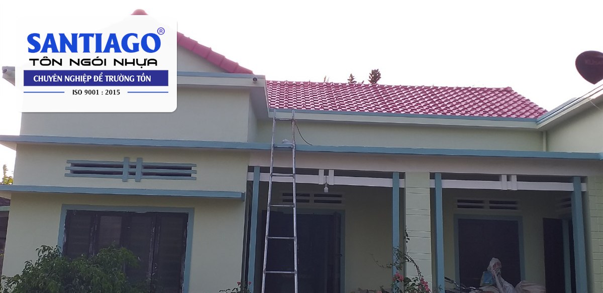 Nhà cấp 4 mái ngói nhựa đỏ ở Quảng Ngãi
