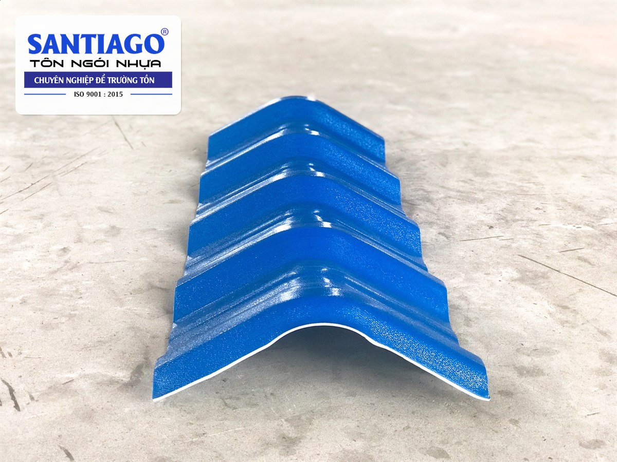 Tấm úp nóc tôn nhựa xanh dương nhìn từ trên xuống