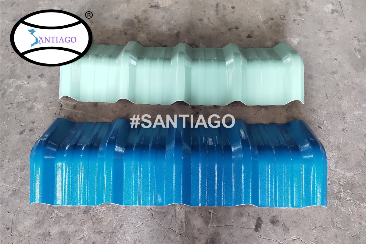 Hai tấm úp nóc tôn nhựa sóng vuông màu xanh ngọc và xanh dương